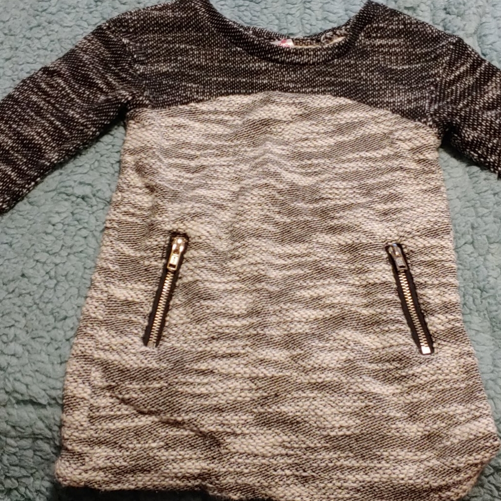 3 dresses - Picture 4 of 4